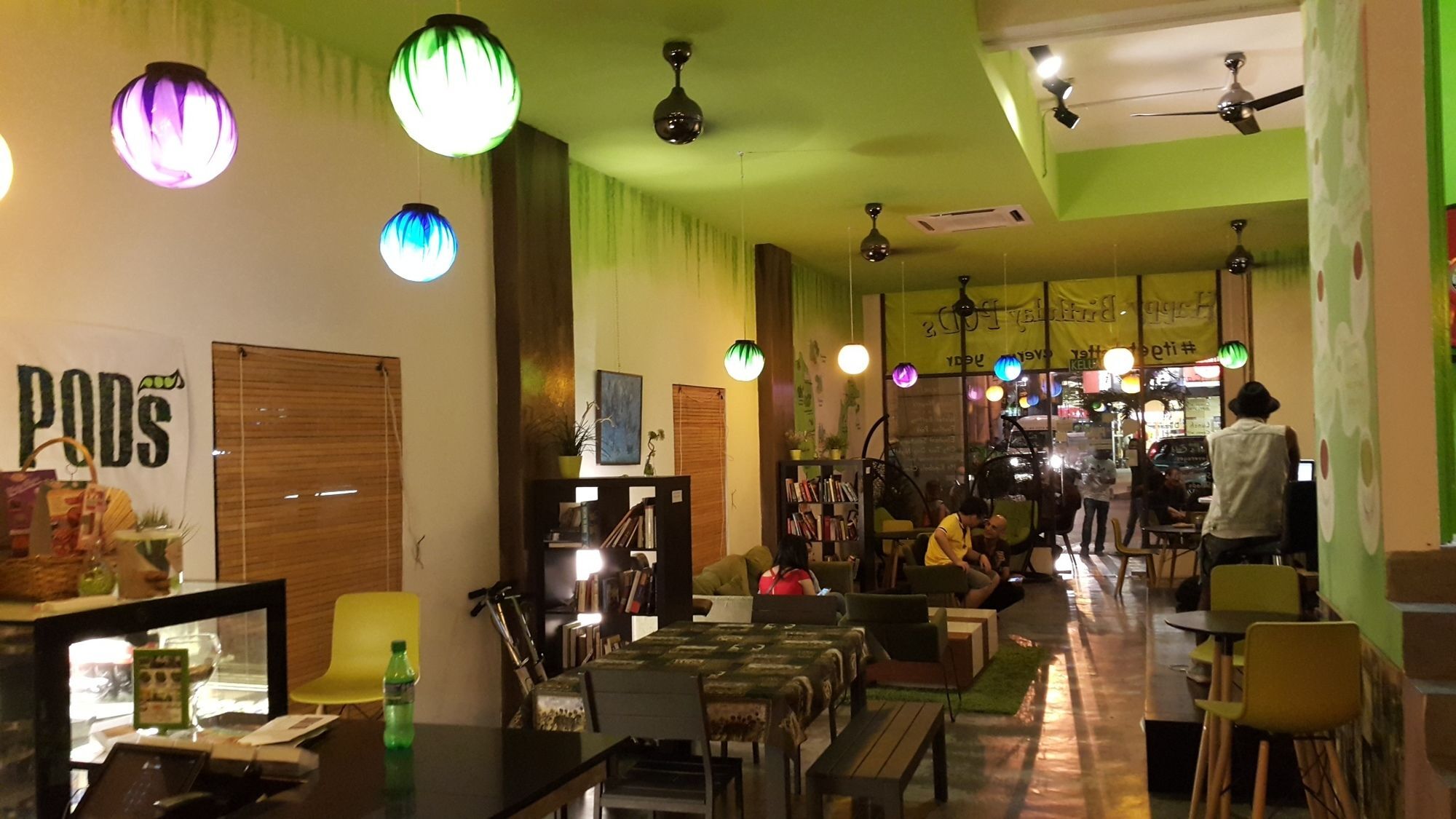 Pods The Backpackers Home & Cafe, Kuala Lumpur Zewnętrze zdjęcie