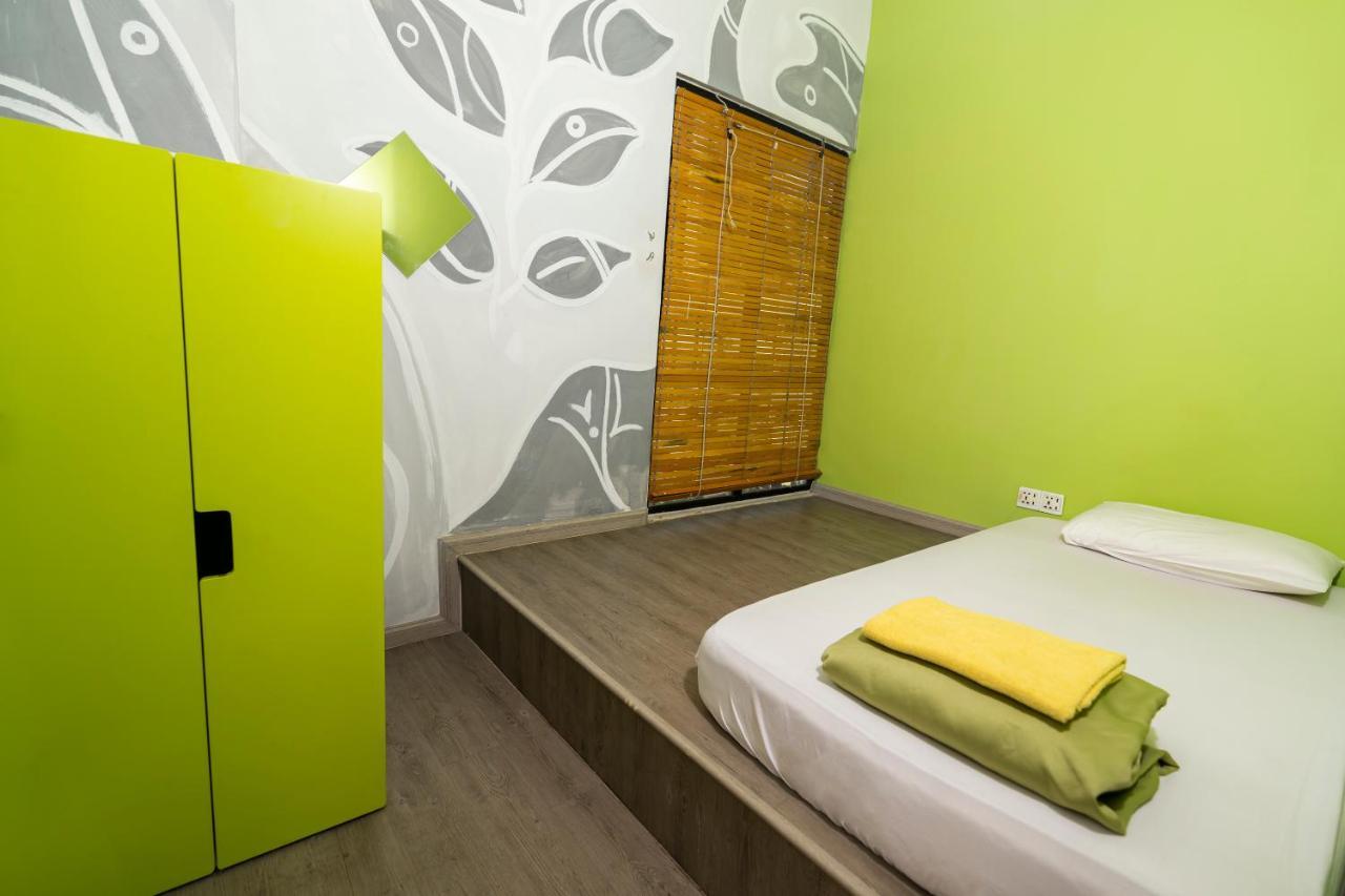 Pods The Backpackers Home & Cafe, Kuala Lumpur Zewnętrze zdjęcie